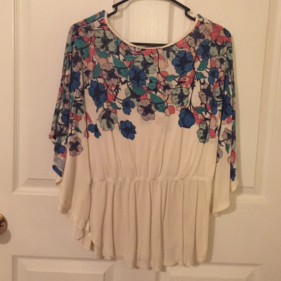 Top - Picture 2 of 2