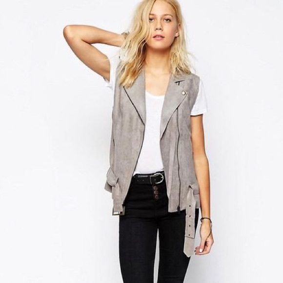 House of Harlow 1960 Jackets & Blazers - 🎉HP🎉House of Harlow Faux Suede Vest