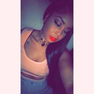 Meet your Posher, Stephany