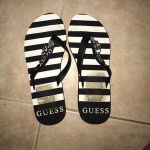 Guess flip flops