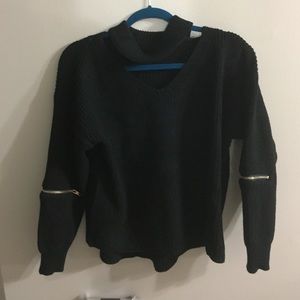 Black Chocker V Neck Zipper Sleeve Sweater