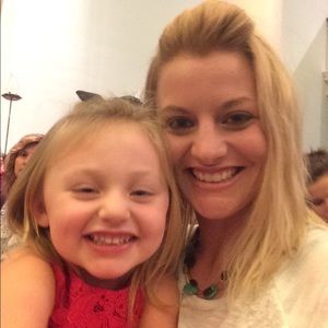 Meet your Posher, Danielle