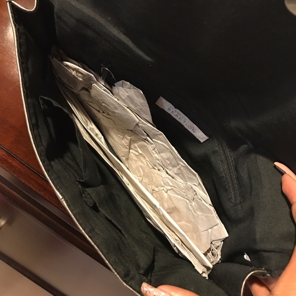 Clutch - Picture 3 of 4