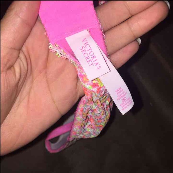 Pink Bra - Picture 3 of 3