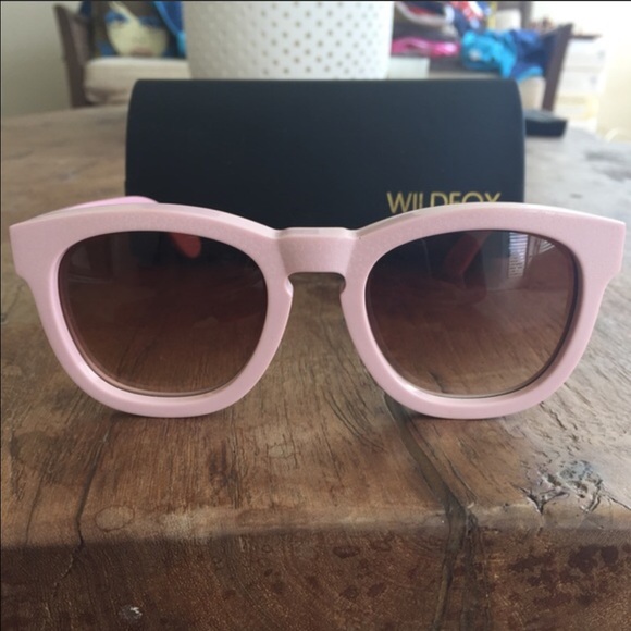 WILDFOX Couture Pink Juliet Fashion Sunglasses