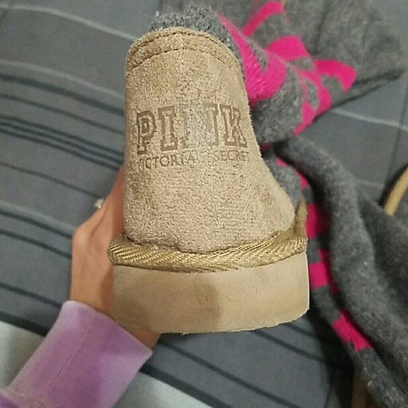 VS Pink mukluks - Picture 2 of 4
