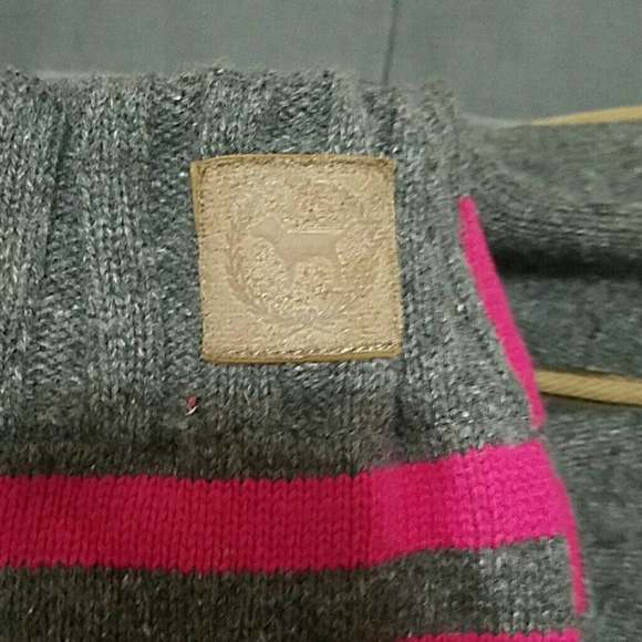 VS Pink mukluks - Picture 3 of 4