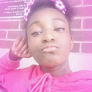 Meet your Posher, Yanna