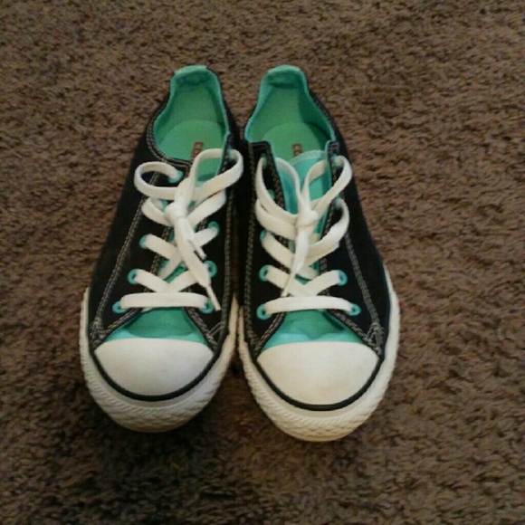 SOLD!!!    Converse sz 3 kids 6 adult