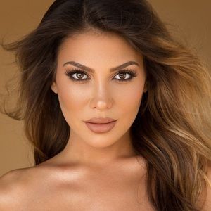 Meet your Posher, Carly