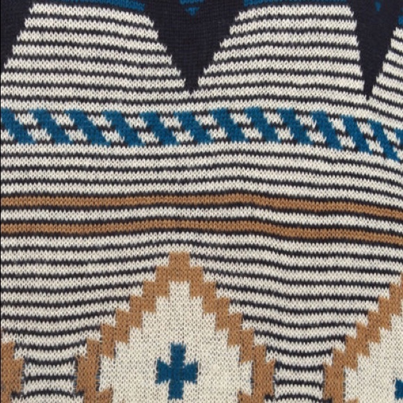 BB DAKOTA Dupree Poncho - Picture 3 of 3