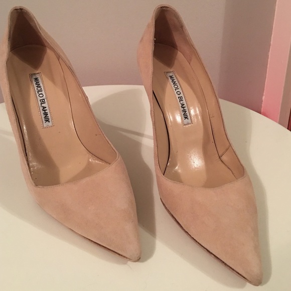 Suede pumps . Just been cleaned 💯 authentic