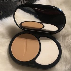 ▪️SEPHORA 8HR MATTIFYING COMPACT FOUNDATION▪️