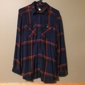 Button down navy plaid long sleeve shirt