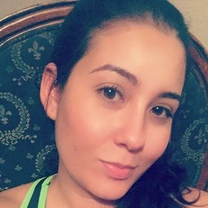 Meet your Posher, Daniela