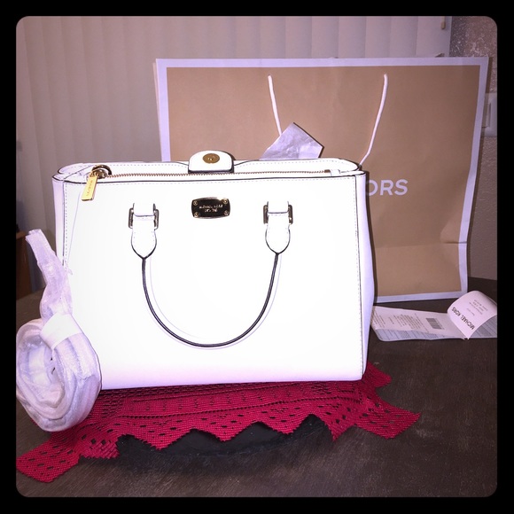 Michael Kors Handbags - Michael Kors Kellan white medium purse