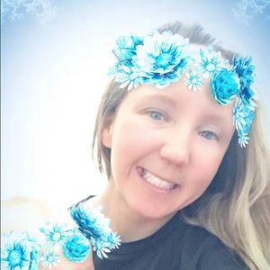 Meet your Posher, April