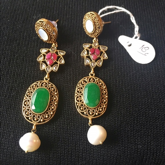 Real stones earrings
