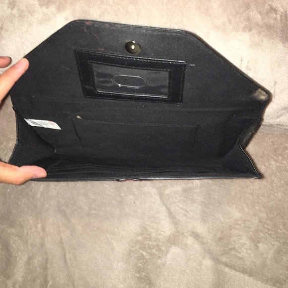 Guess Clutch - Picture 3 of 3