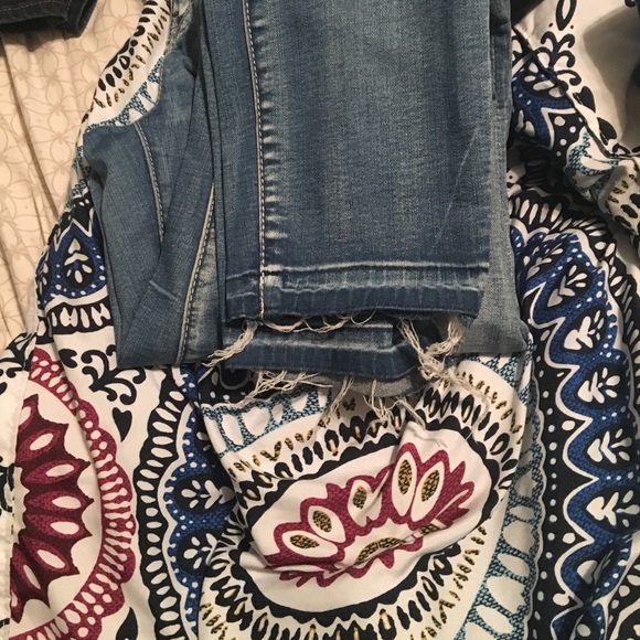Size 8 - Picture 3 of 3