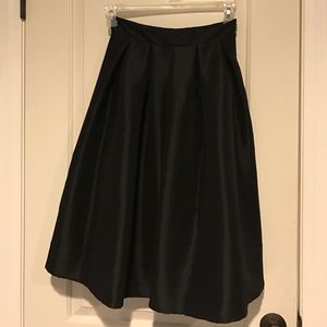 Black mid length skirt
