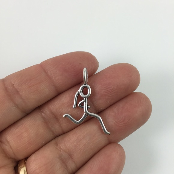 2 Runner Charm