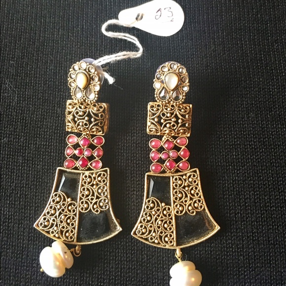 Delicately made earrings
