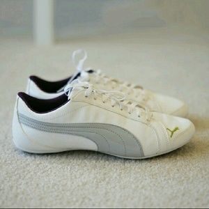 Puma white/silver sneakers!