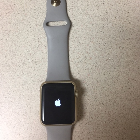 Apple Watch (38MM) Series 1 - Picture 2 of 4