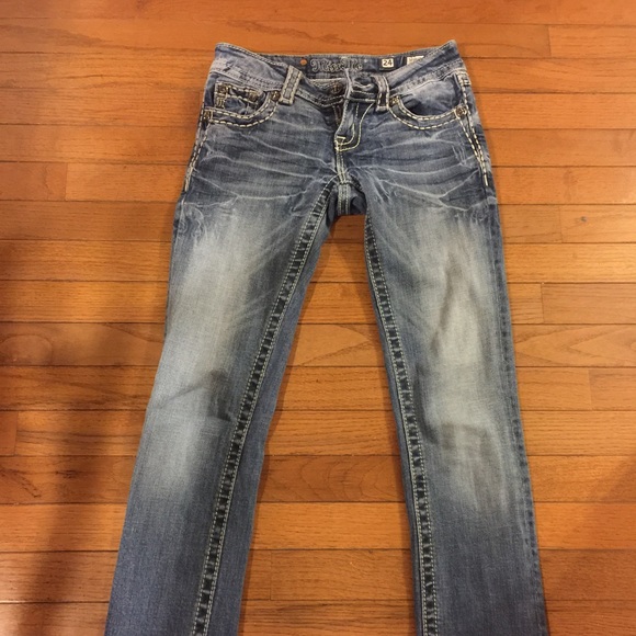 Miss Me straight jeans