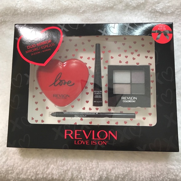 Revlon "Love Is On" makeup gift set