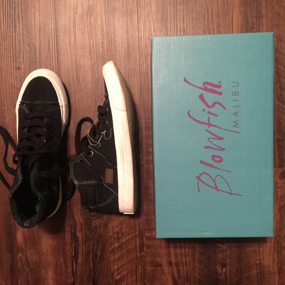 Blowfish casual shoe