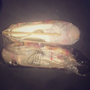 leather & floral flats.