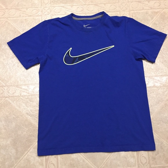 Blue Nike swoosh t-shirt