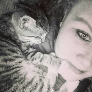 Meet your Posher, Leandra