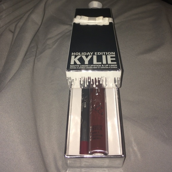 Vixen lip kit