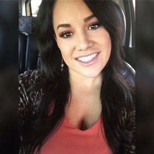 Meet your Posher, Jillian