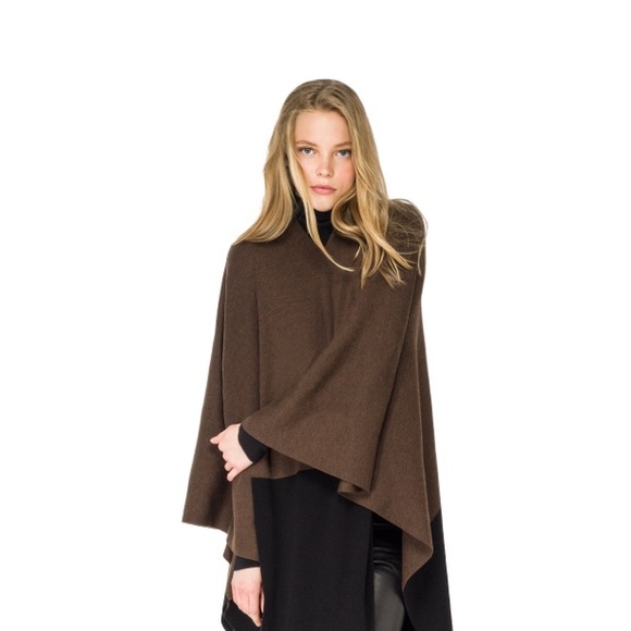 Max studio wool blend poncho. - Picture 2 of 2