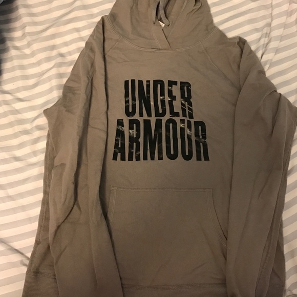 Under Armour sweatshirt