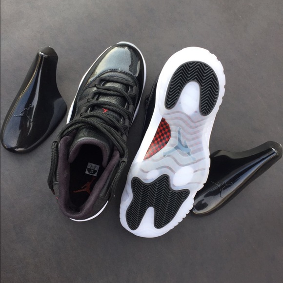 Authentic Jordan 11 72-10 - Picture 4 of 4