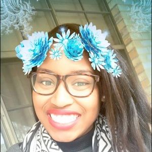 Meet your Posher, Tia