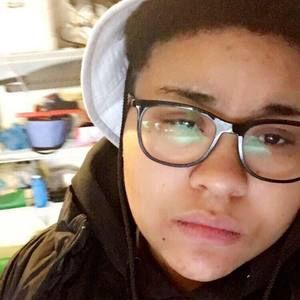 Meet your Posher, Sam