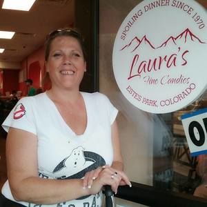 Meet your Posher, Laura