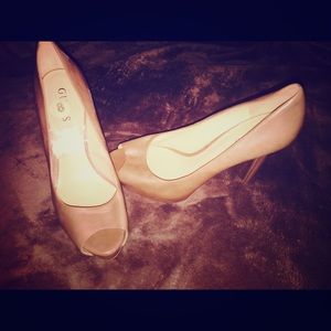 Guess heels
