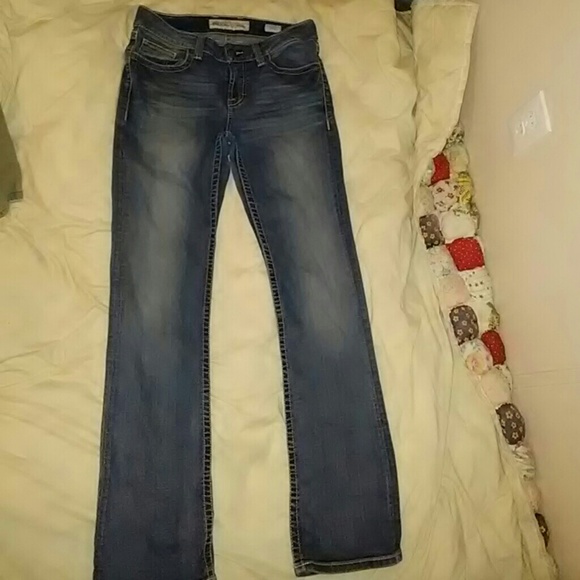 EUC BKE SCARLET JEANS