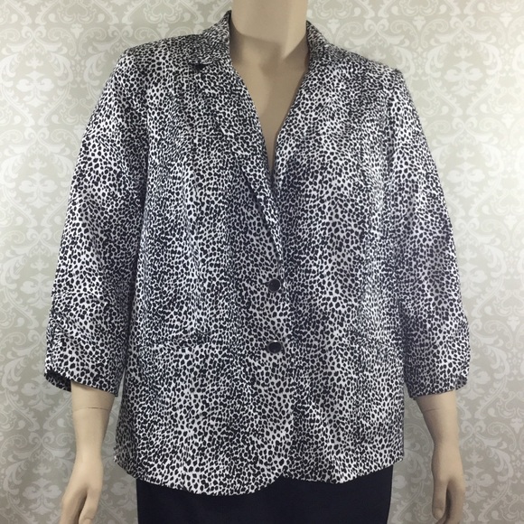 Avenue black white 3/4 sleeve casual blazer 18/20
