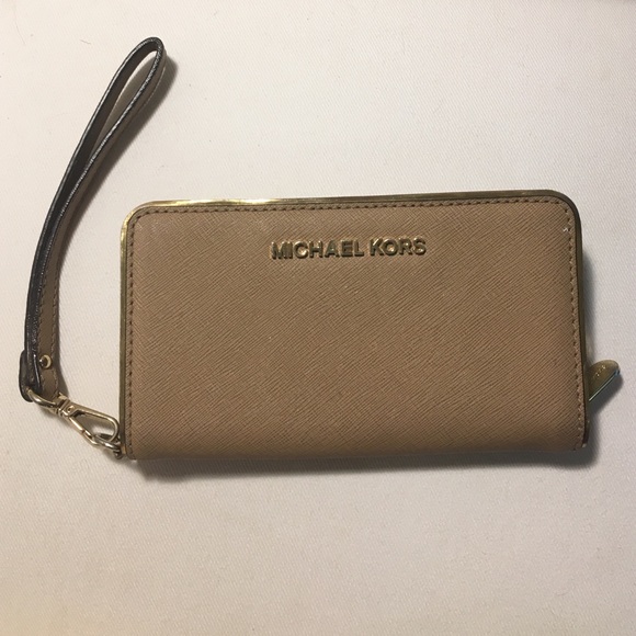 Tan Michael Kors wallet wristlet