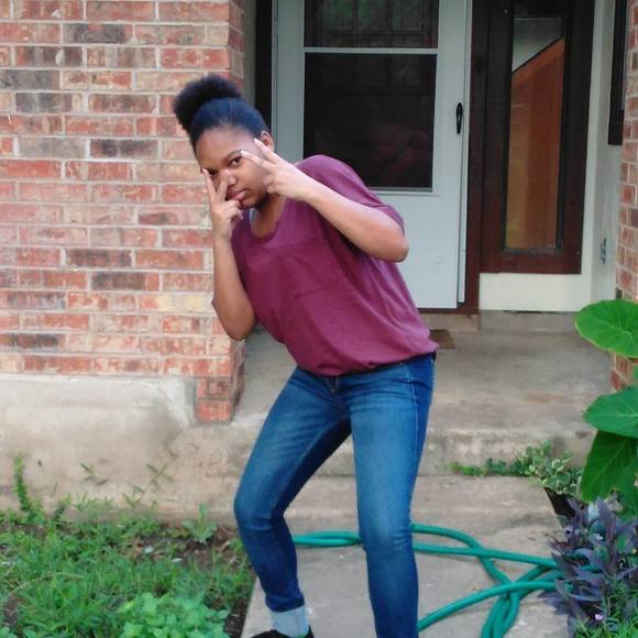 Meet your Posher, Destiny