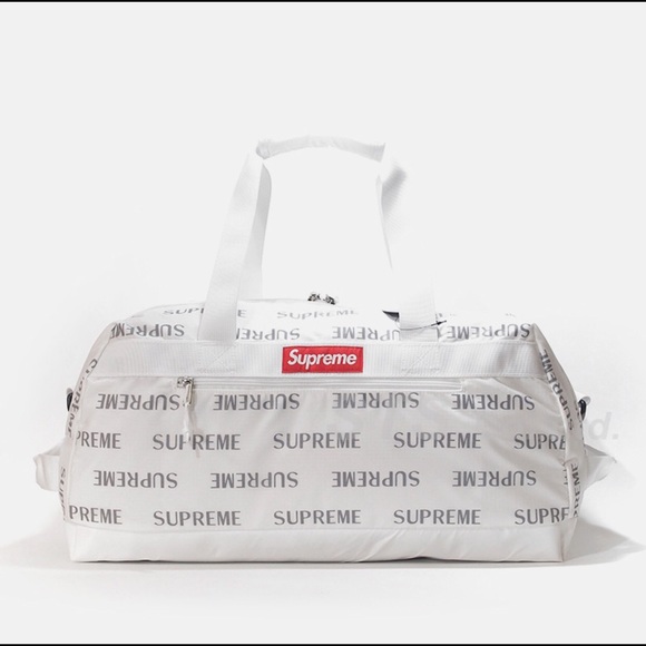 Supreme duffle bag
