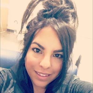 Meet your Posher, Nicole